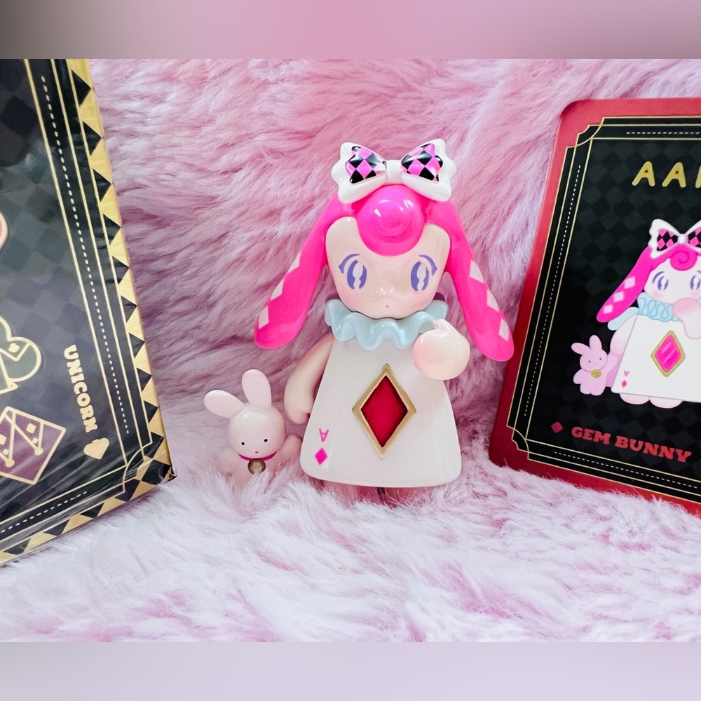 AAMY From “ALL STARS” Series Figures - “GEM BUNNY”